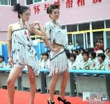 judi live casino online Qin Dewei hampir memuntahkan tiga kaki darah tua